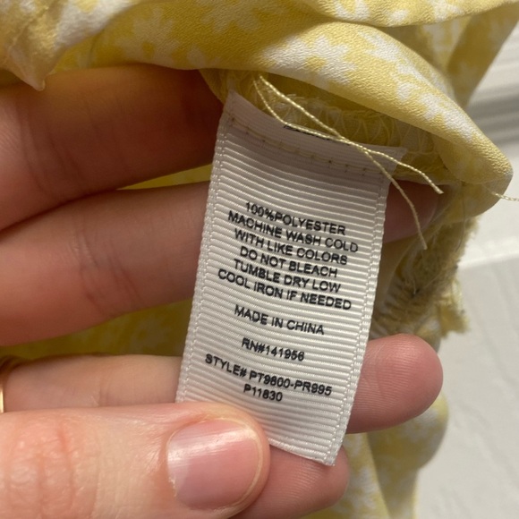 Persaya Floral Lace Up Crop Top W/ Ruffle Size Large - Picture 3 of 4